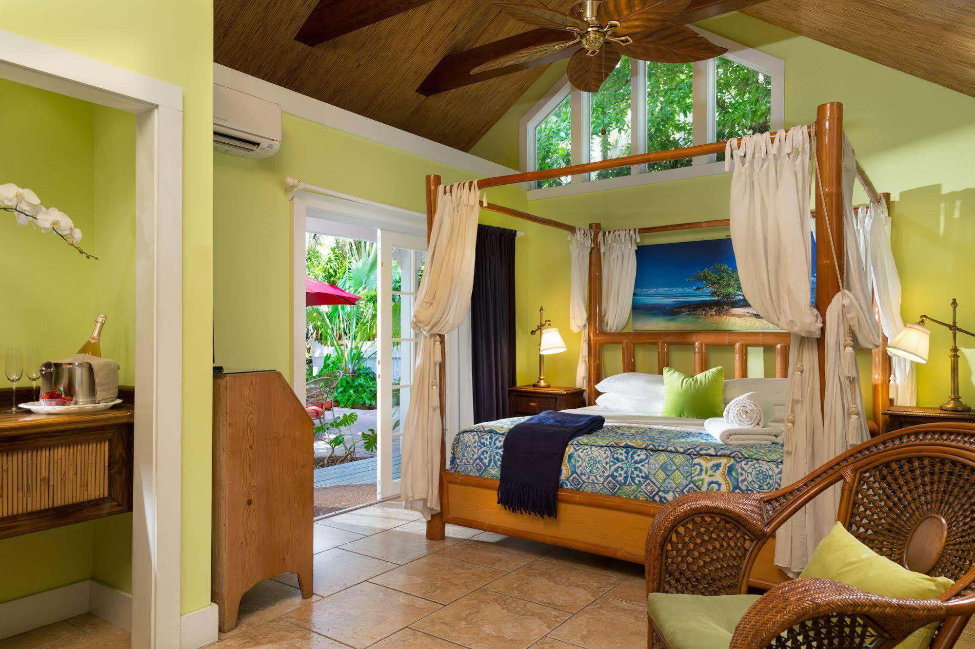 Tropical Inn Key West Bagian luar foto
