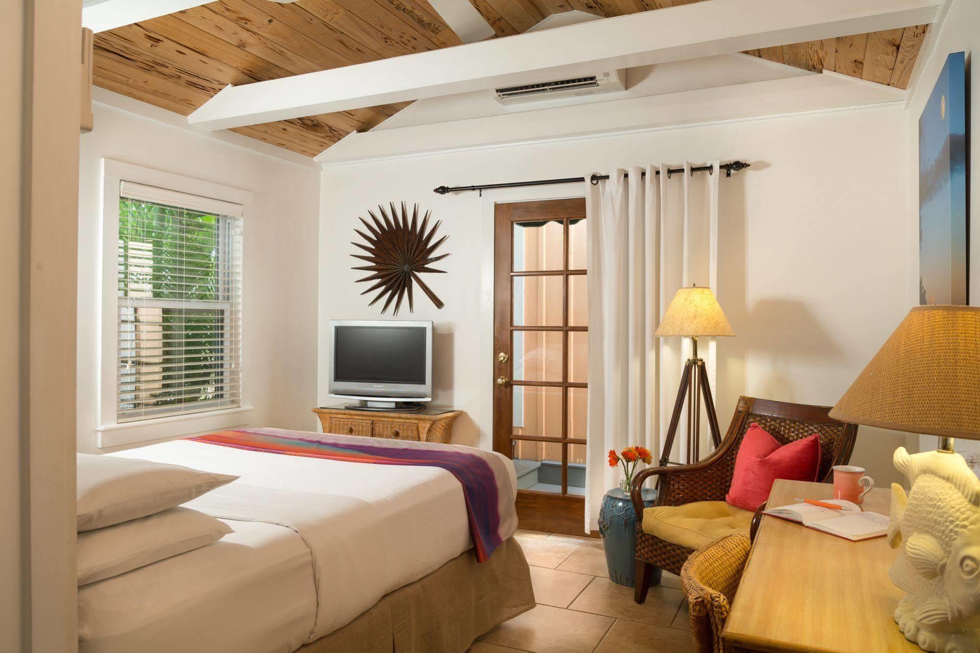 Tropical Inn Key West Bagian luar foto