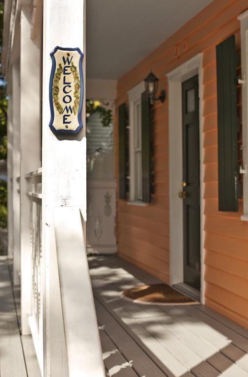 Tropical Inn Key West Bagian luar foto